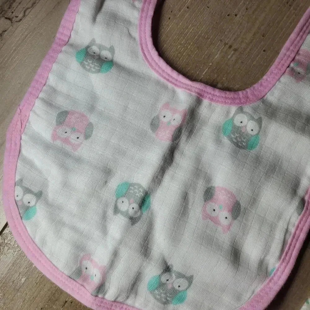 Ideal Baby Girl Pink and Green Bib and Burp Cloth Bundle 2 Pieces NWOT